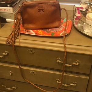 Tory Burch Pebble crossbody bag